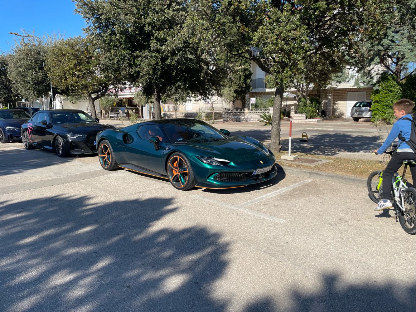   Ferrari 296 Gtb in Grad Novalja