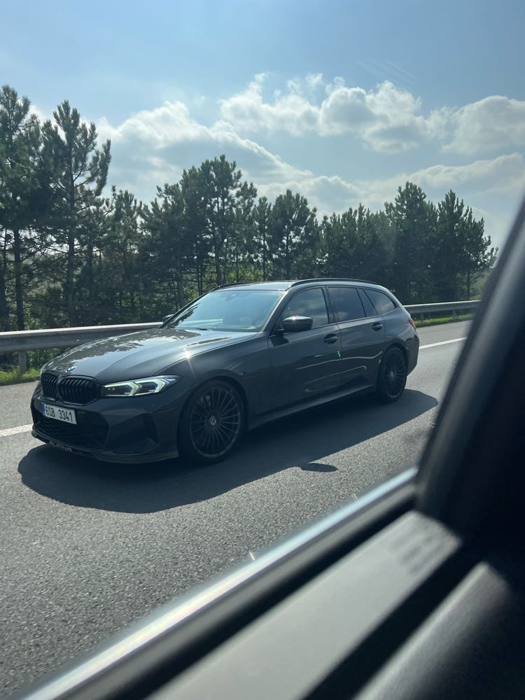 Bmw  in Mochov
