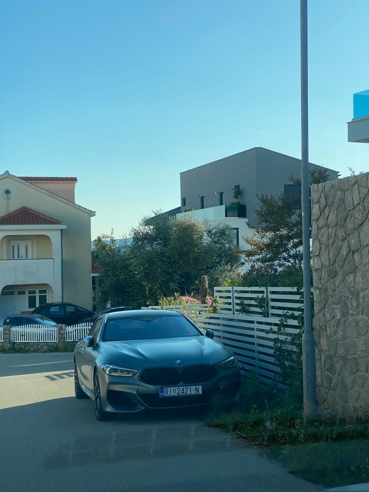 Bmw 8 Series in Krk
