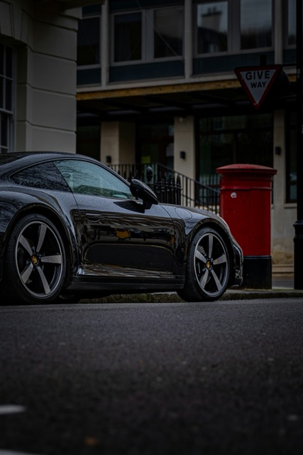 Porsche 911 in London
